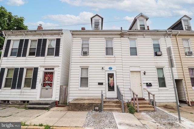 1058 E MARKET ST, York, PA 17403