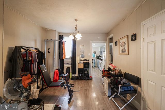 1058 E MARKET ST, York, PA 17403