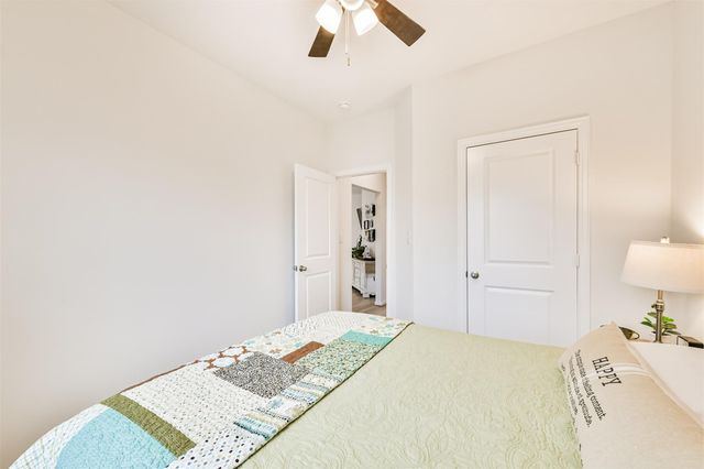 7407 Parkview Drive, Hitchcock, TX 77563