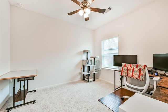 7407 Parkview Drive, Hitchcock, TX 77563