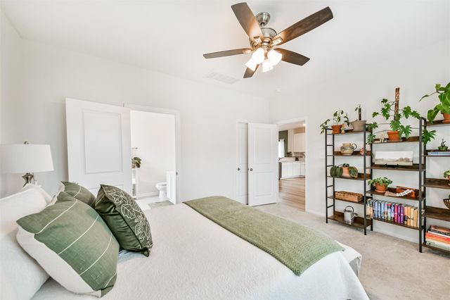 7407 Parkview Drive, Hitchcock, TX 77563