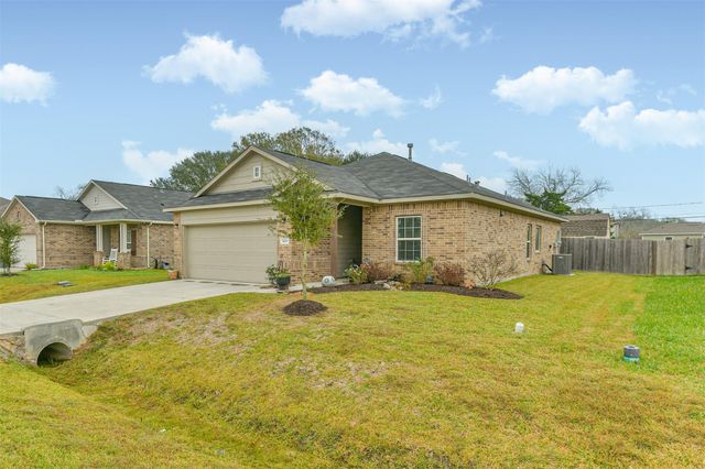 7407 Parkview Drive, Hitchcock, TX 77563
