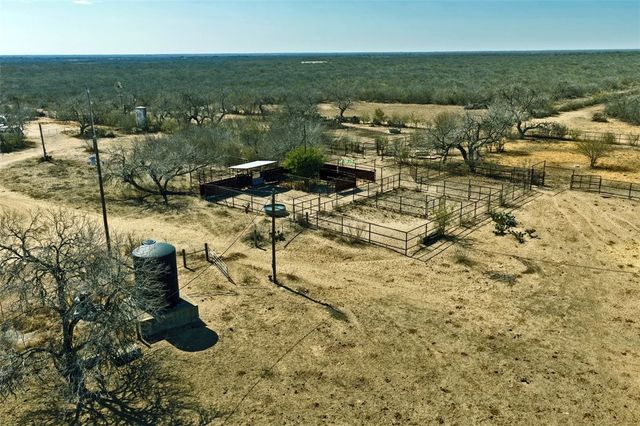 2104 CR 440, Alice, TX 78332