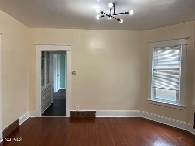 972-974 Main Avenue, Schenectady, NY 12303