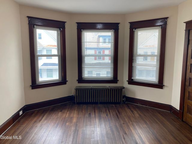 972-974 Main Avenue, Schenectady, NY 12303