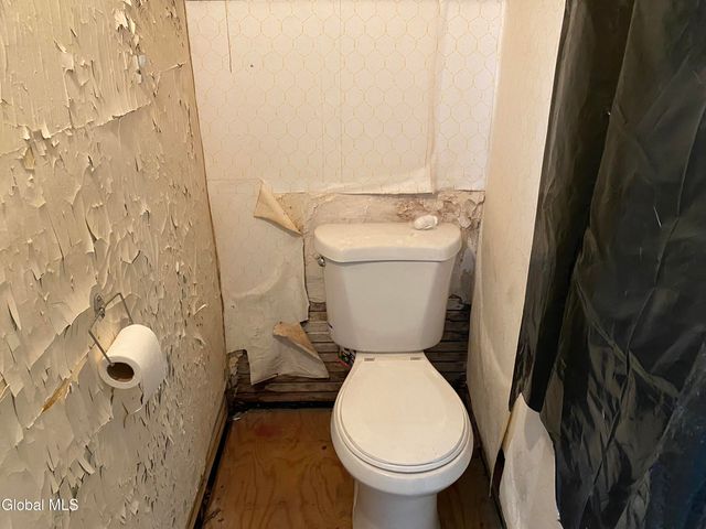 972-974 Main Avenue, Schenectady, NY 12303