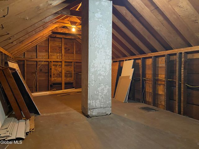 972-974 Main Avenue, Schenectady, NY 12303