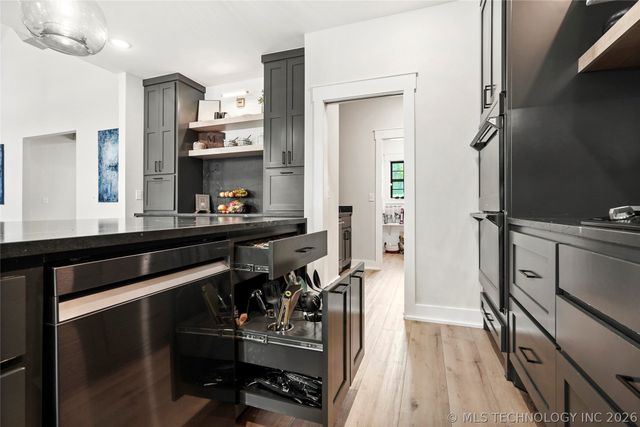 3800 E 482 Lane, Pryor, OK 74361