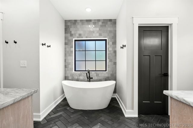 3800 E 482 Lane, Pryor, OK 74361