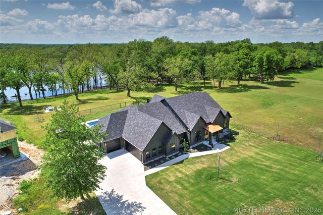 3800 E 482 Lane, Pryor, OK 74361