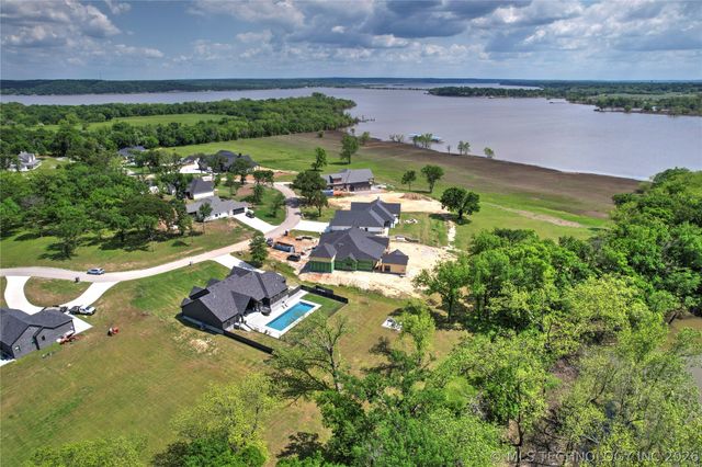 3800 E 482 Lane, Pryor, OK 74361