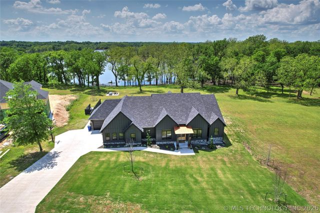 3800 E 482 Lane, Pryor, OK 74361