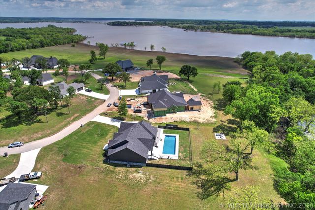 3800 E 482 Lane, Pryor, OK 74361