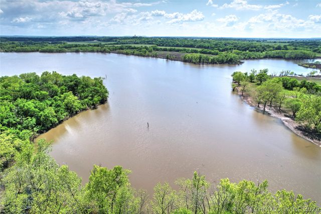 3800 E 482 Lane, Pryor, OK 74361