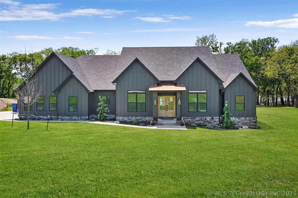 3800 E 482 Lane, Pryor, OK 74361