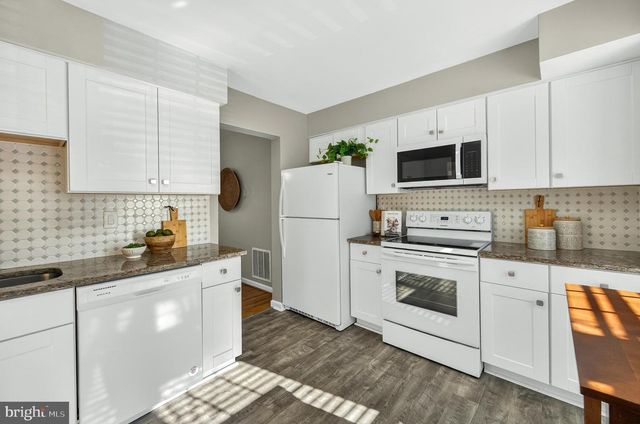 5635 SUTHERLAND CT, Burke, VA 22015