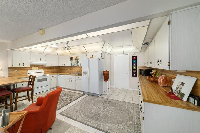 8667 SW 97TH STREET C, Ocala, FL 34481