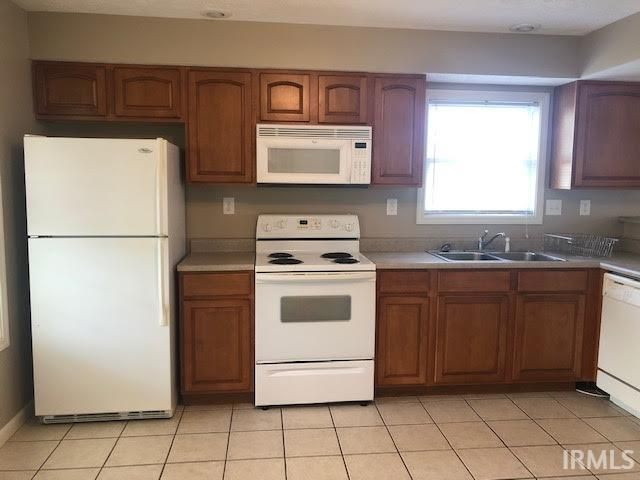 3811 E Cobble Creek Drive, Bloomington, IN 47401