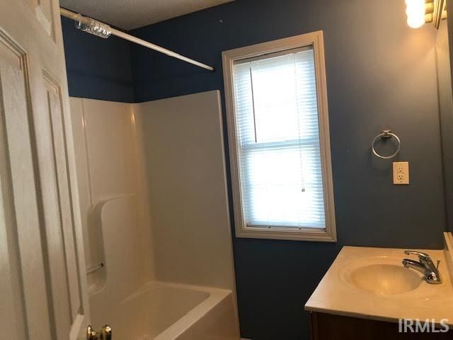 3811 E Cobble Creek Drive, Bloomington, IN 47401
