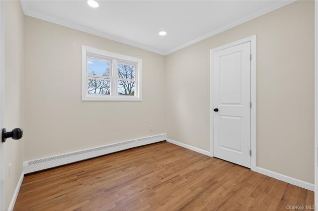 15 Lindsay Street, Huntington, NY 11743