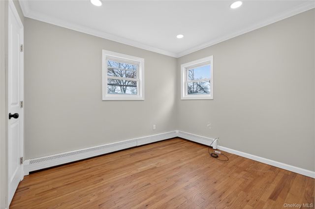 15 Lindsay Street, Huntington, NY 11743