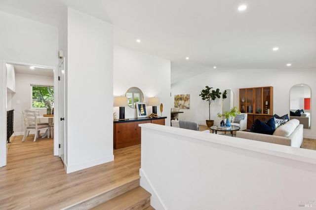 3355 Twin Oaks Dr, Napa, CA 94558