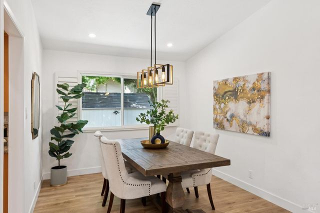 3355 Twin Oaks Dr, Napa, CA 94558