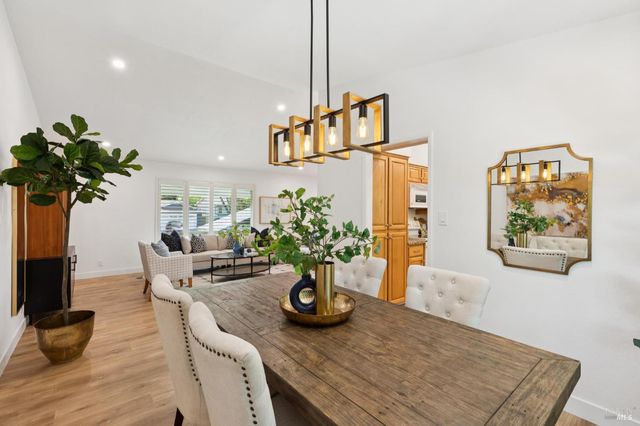 3355 Twin Oaks Dr, Napa, CA 94558