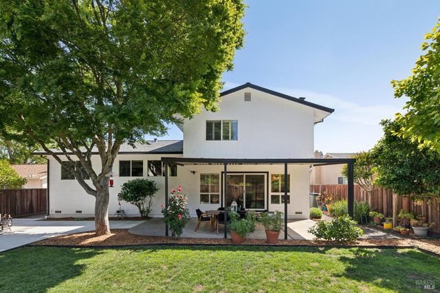 3355 Twin Oaks Dr, Napa, CA 94558