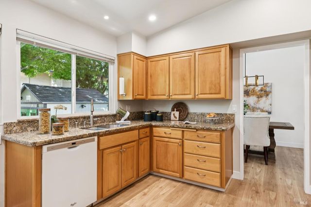 3355 Twin Oaks Dr, Napa, CA 94558