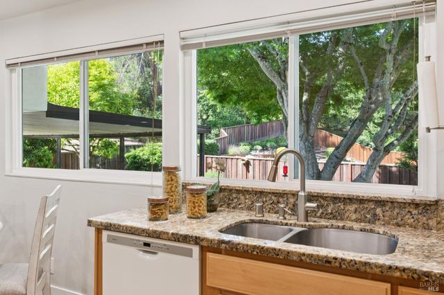 3355 Twin Oaks Dr, Napa, CA 94558