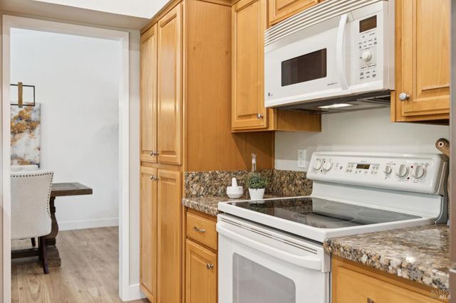 3355 Twin Oaks Dr, Napa, CA 94558