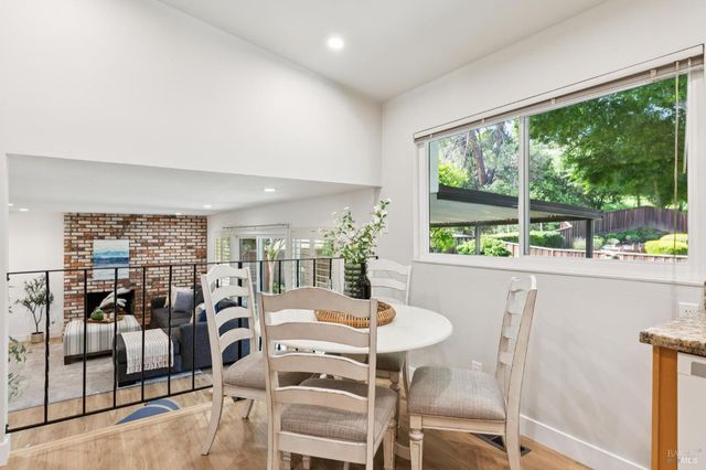 3355 Twin Oaks Dr, Napa, CA 94558