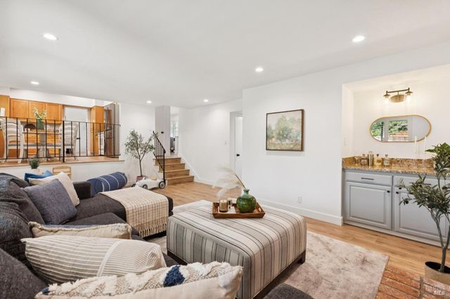 3355 Twin Oaks Dr, Napa, CA 94558