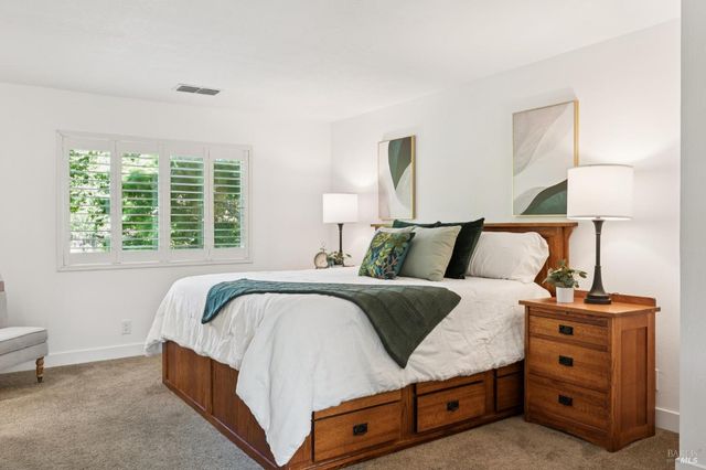 3355 Twin Oaks Dr, Napa, CA 94558