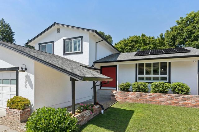 3355 Twin Oaks Dr, Napa, CA 94558