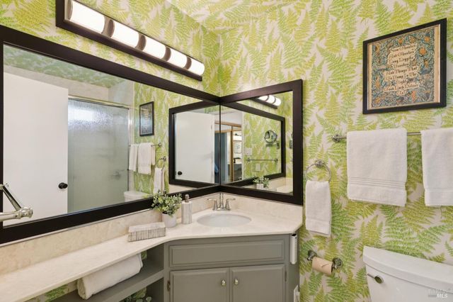 3355 Twin Oaks Dr, Napa, CA 94558