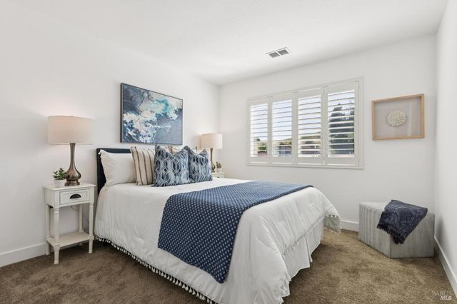 3355 Twin Oaks Dr, Napa, CA 94558