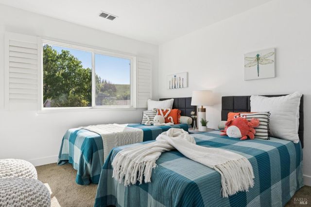 3355 Twin Oaks Dr, Napa, CA 94558