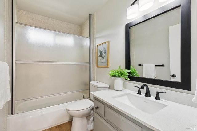 3355 Twin Oaks Dr, Napa, CA 94558