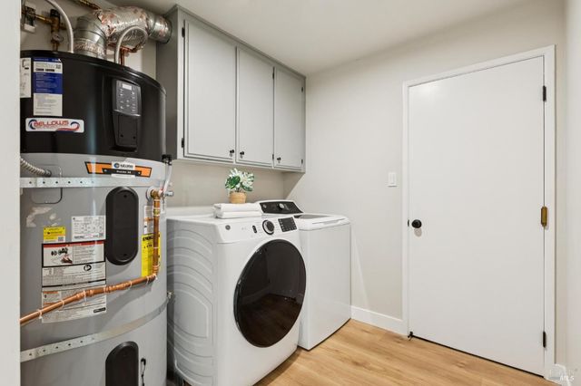 3355 Twin Oaks Dr, Napa, CA 94558