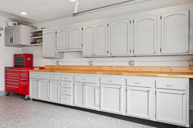 3355 Twin Oaks Dr, Napa, CA 94558