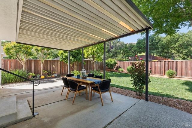 3355 Twin Oaks Dr, Napa, CA 94558