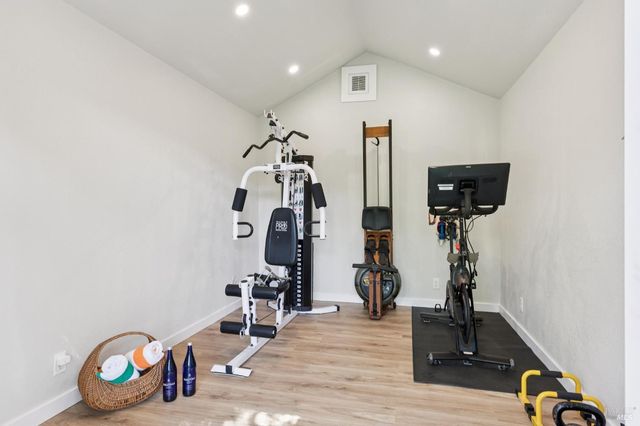 3355 Twin Oaks Dr, Napa, CA 94558