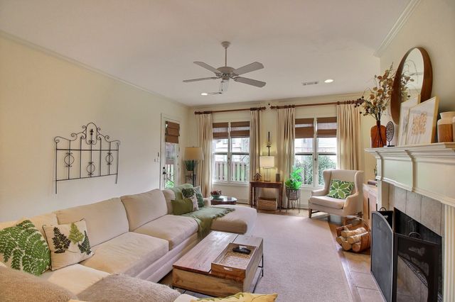 2069 STANDING ROCK DR, Collierville, TN 38017