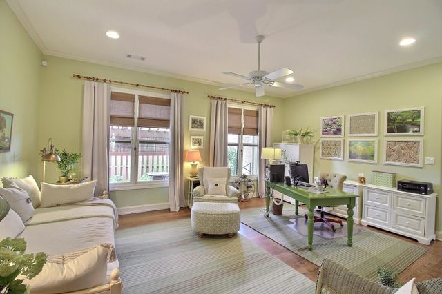 2069 STANDING ROCK DR, Collierville, TN 38017