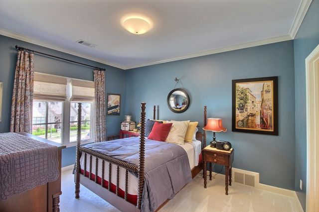 2069 STANDING ROCK DR, Collierville, TN 38017