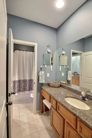 2069 STANDING ROCK DR, Collierville, TN 38017