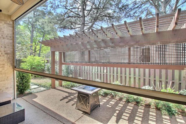 2069 STANDING ROCK DR, Collierville, TN 38017