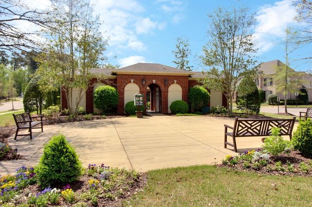 2069 STANDING ROCK DR, Collierville, TN 38017